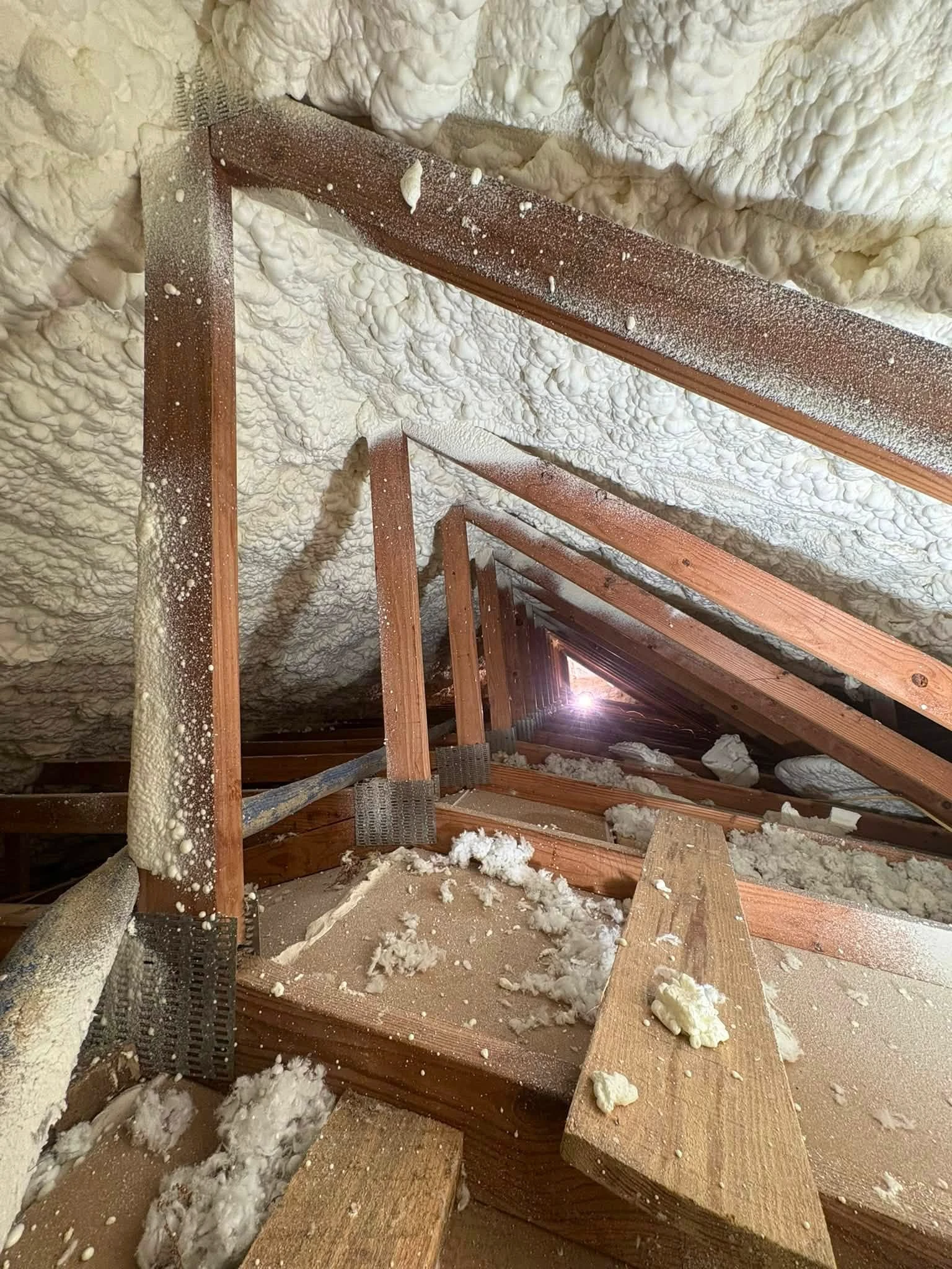 Why Builders in Licking, MO Prefer Spray Foam Insulation